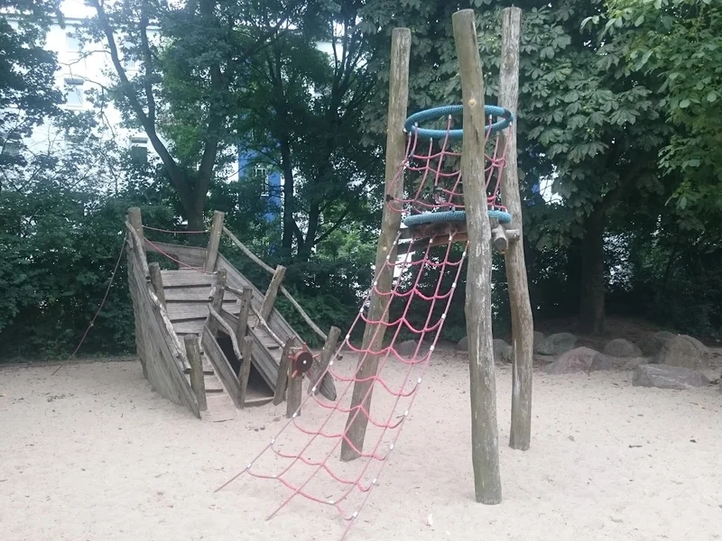 Spielplatz Sanitasstraße