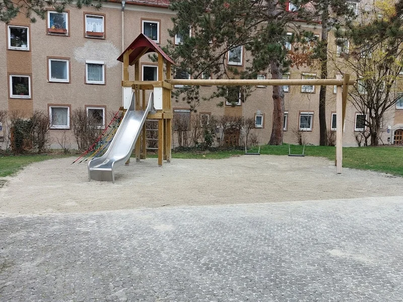 Spielplatz Hugo-Troendle-Strasse 47