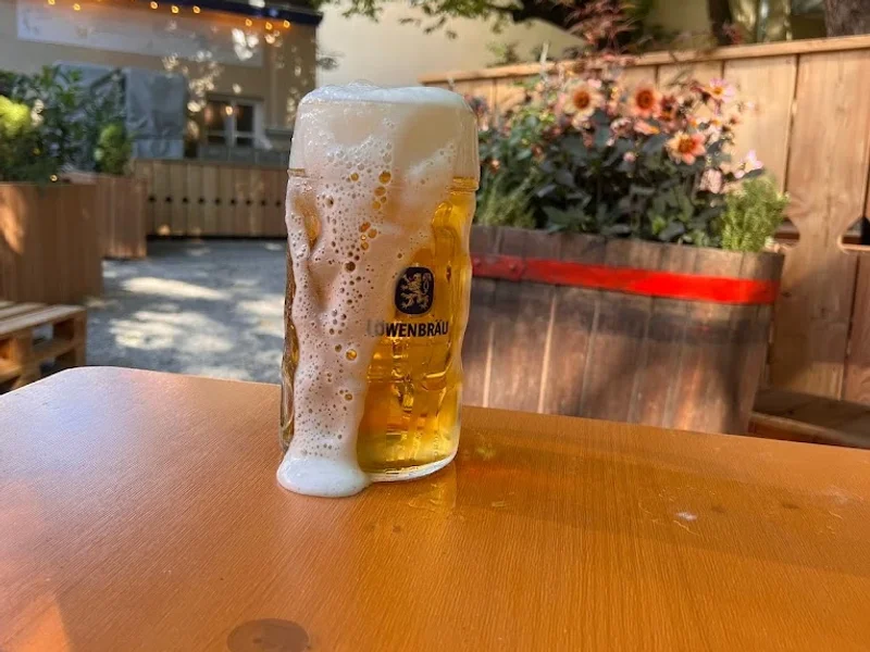 Max Emanuel Brauerei - Wirtshaus und Biergarten