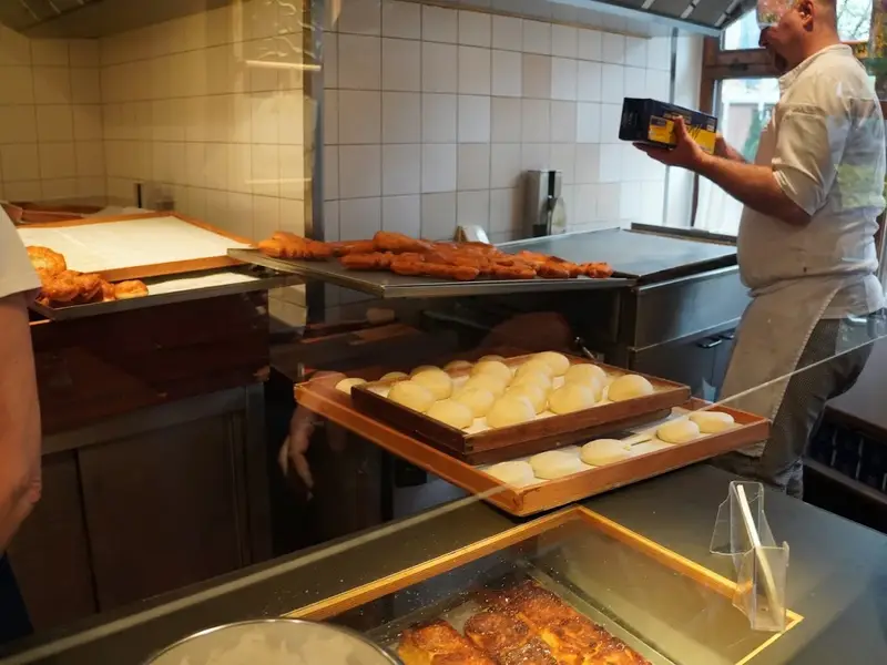 Schmalznudel - Cafe Frischhut