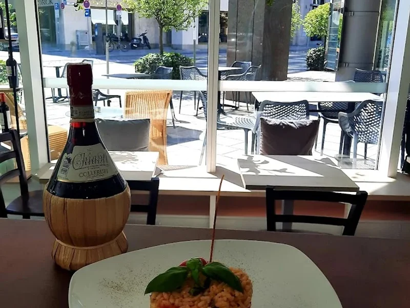 A Domani Pizza • Pasta • Bar