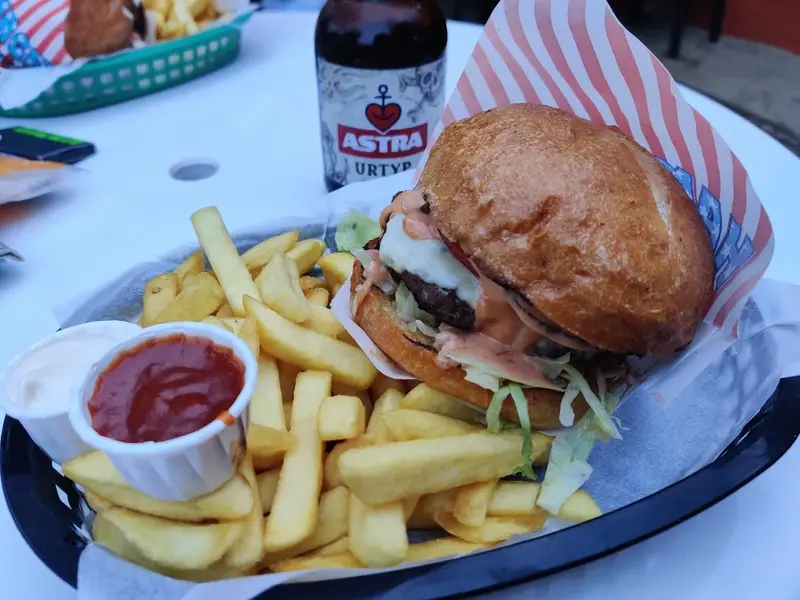 Dieter Sanchez - Home of Philly Cheesesteak - TANKBIER I BURGER I PULLED PORK