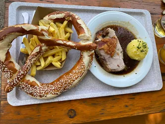 Liste 8 gänsebraten in Hadern München