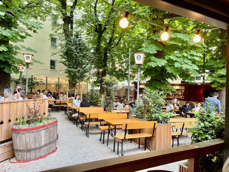Max Emanuel Brauerei - Wirtshaus und Biergarten