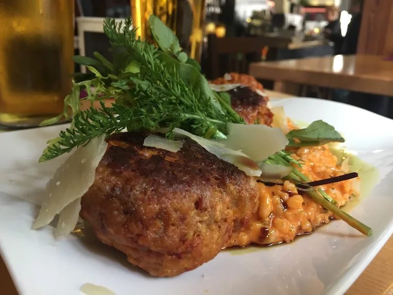 ZWICKL - Gastlichkeit am Viktualienmarkt