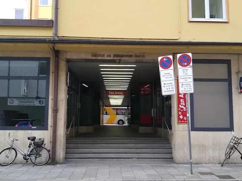 Fan Arena, Der Rot-Weiße Fan Treff