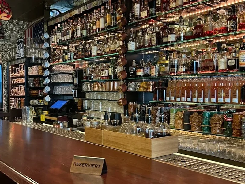 Mr. Mumble's - New Orleans Cocktail Bar