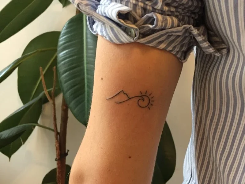 Hola Papaya Tattoo Atelier