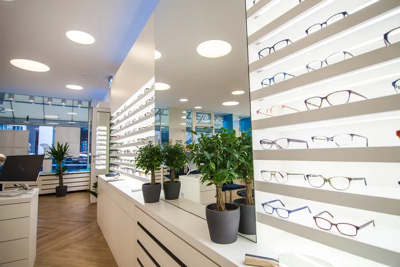 WÖRLE.OPTIK SehkraftCentrum - Optiker für Brillen & Kontaktlinsen