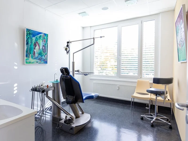 Dr. med. dent. Markus Henzler