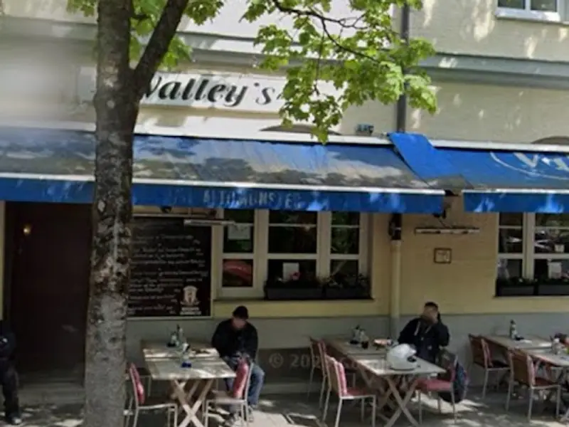Café & Bar | Wirtshaus Valley's | München