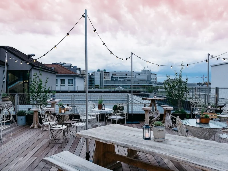 Ruby Rosi Hotel & Bar