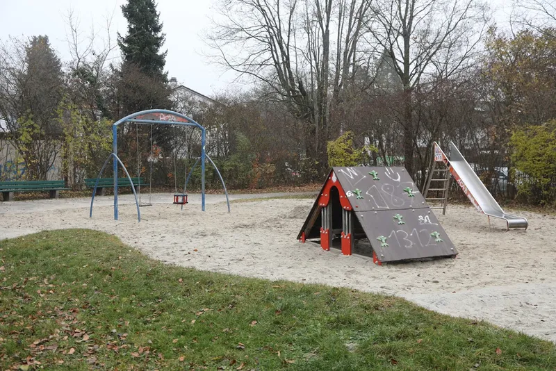 Spielplatz Am Waldrand Hadern