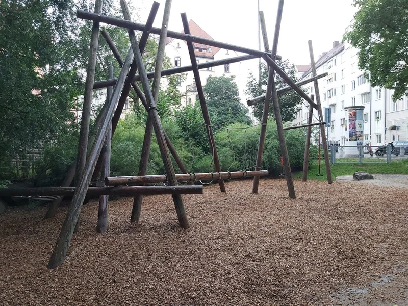Spielplatz Isartalstraße