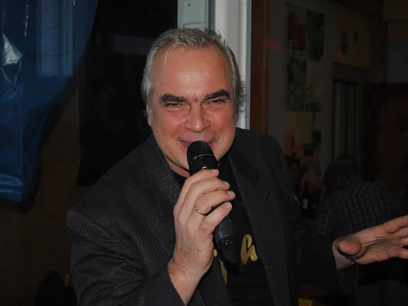 Christoffer's singin tapas