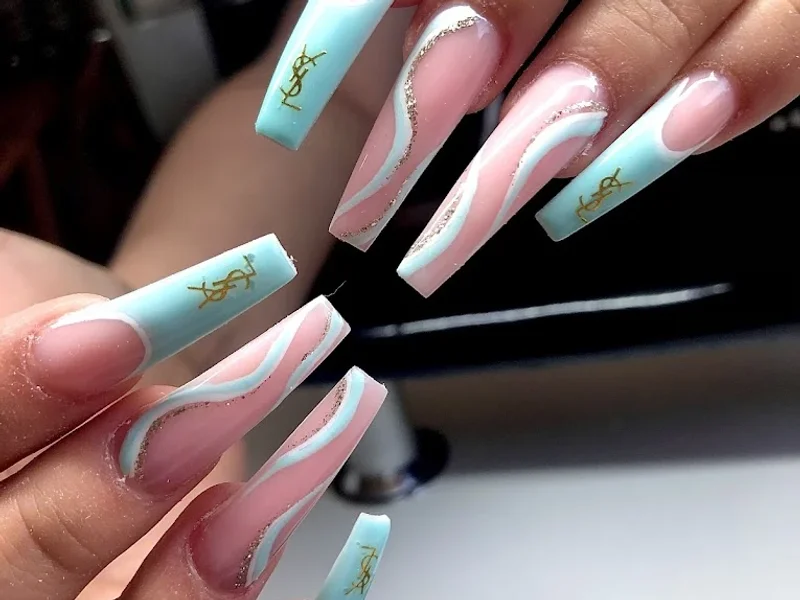 Pretty Nails Hamburg Horn