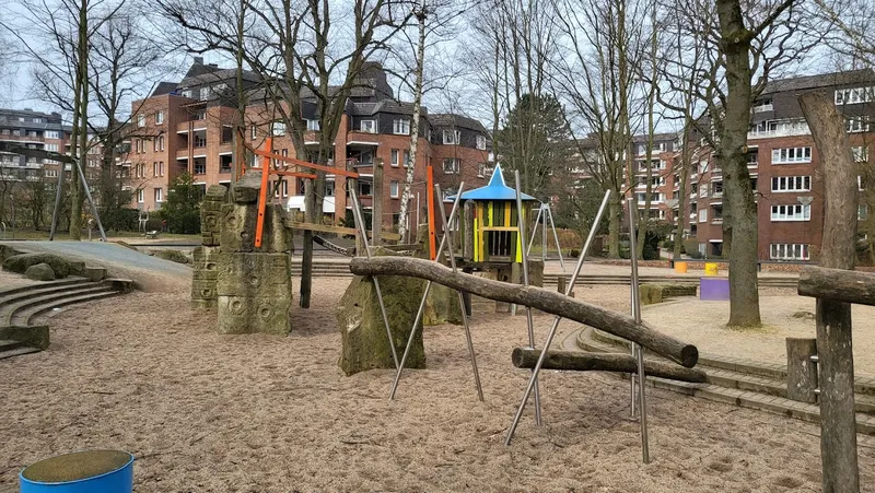 Spielplatz Walter-Freitag-Straße 24 + 26
