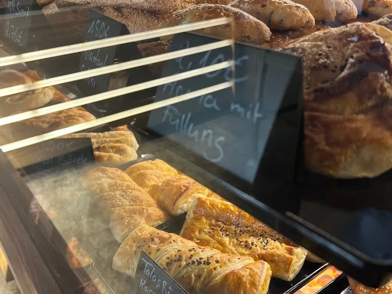 Istanbul - Backwaren und Eiscafé