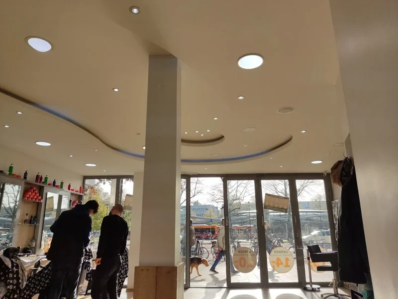 Goldene Schere Friseur