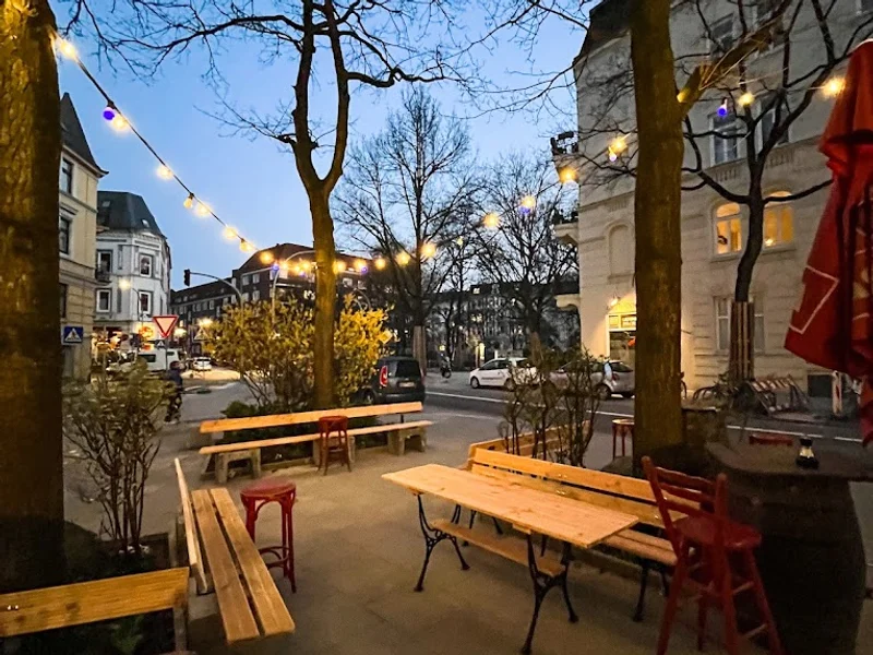 Café Olé Ottensen Weinhandel & Bistro