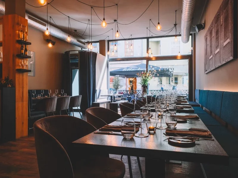 Granat Restaurant & Bar