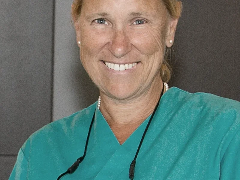 Frau Dr. Christiane Schauer