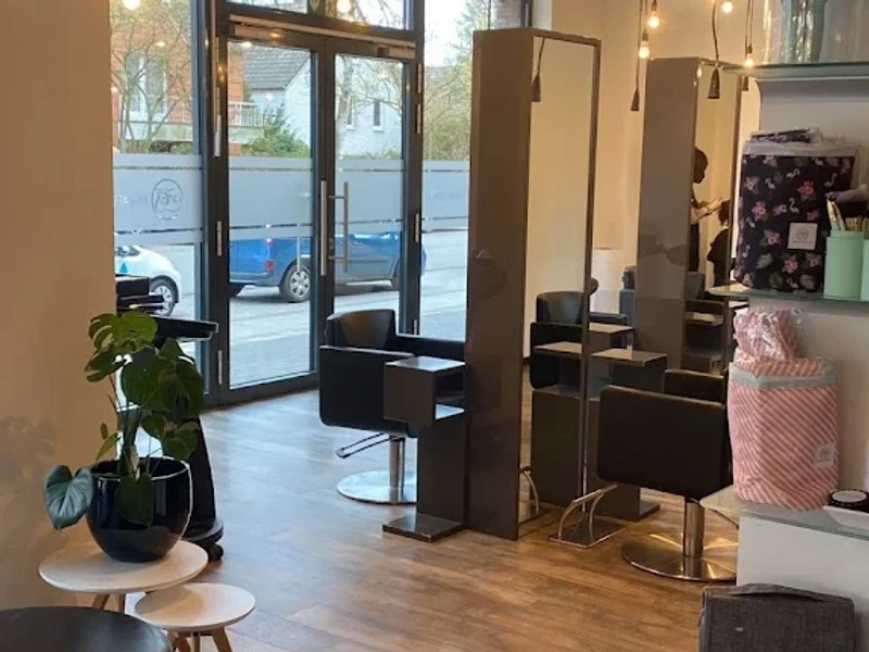 Haar-Scharf Tina von Schassen