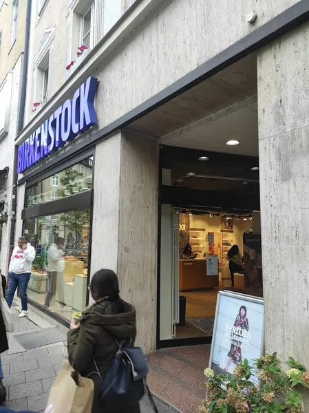 BIRKENSTOCK STORE