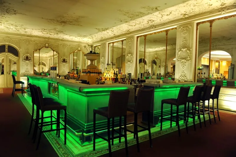 falk's Bar