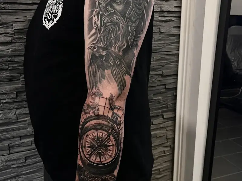 Blood In Blood Out St.Pauli - Tattoo & Piercing