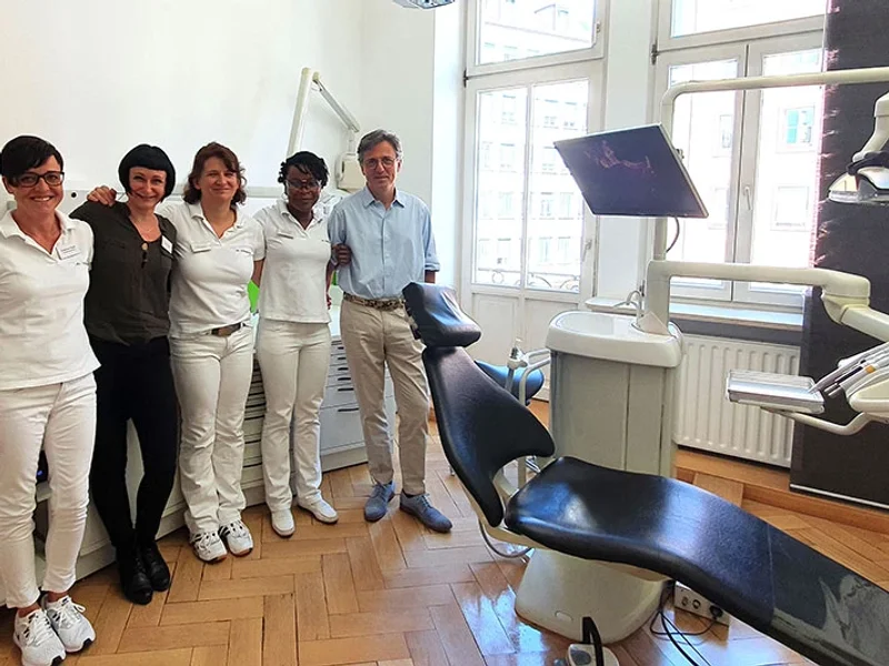 Zahnarzt München Dr. med. dent. Wolfgang Hiltscher