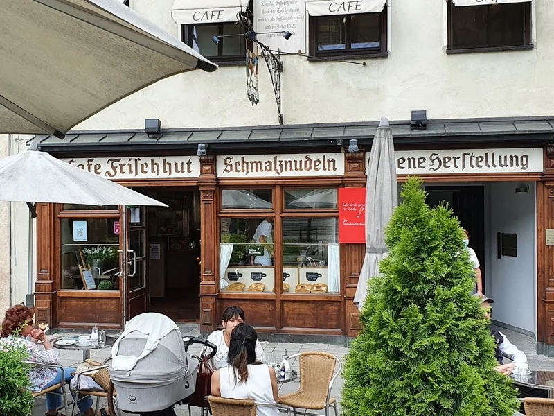 Schmalznudel - Cafe Frischhut