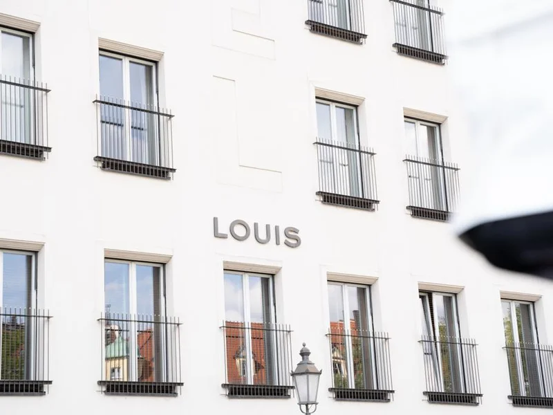 LOUIS Hotel