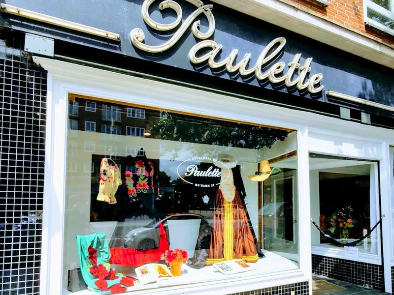 Aventures de Paulette