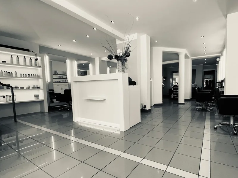 SONJA JOB HAIRDESIGN