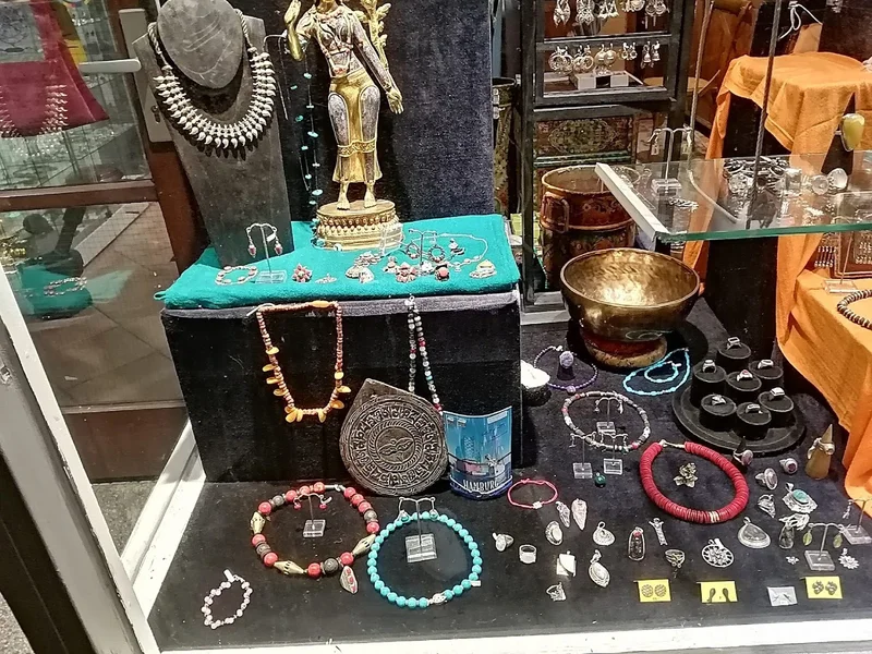 Him & Laya - responsible fair fashion - natural Interior