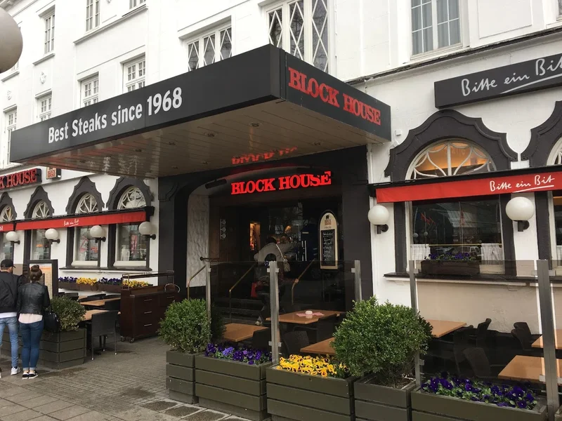 BLOCK HOUSE Kirchenallee