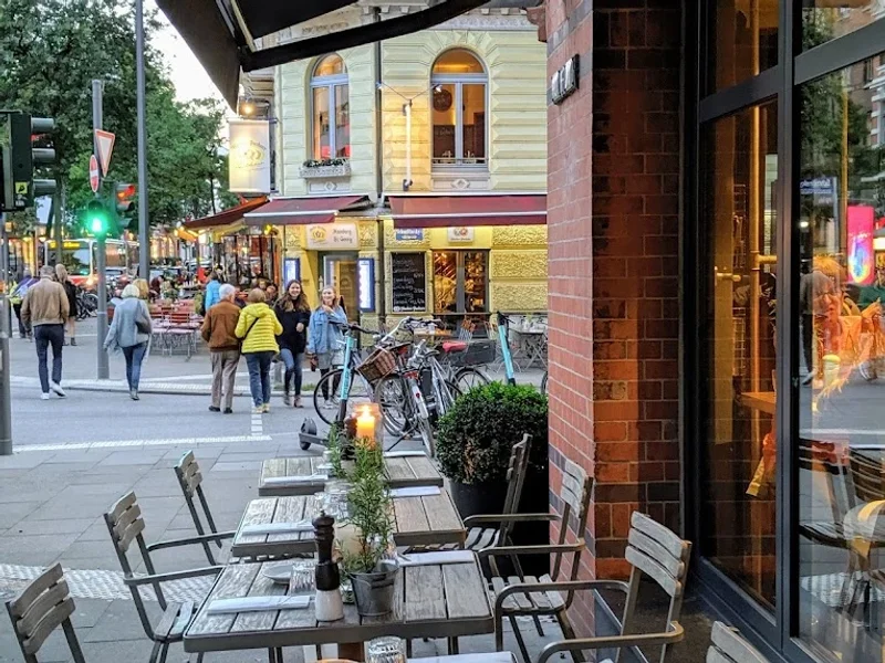 Neumanns Bistro & Weinbar