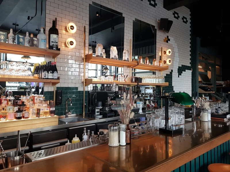 MUTTERLAND Stammhaus