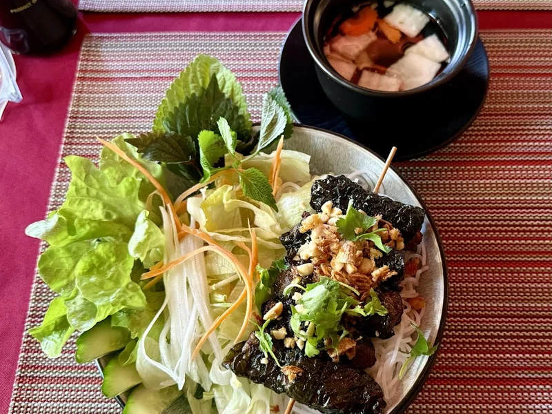 Mahun Smoked Food & Sushi Restaurant | München Haidhausen