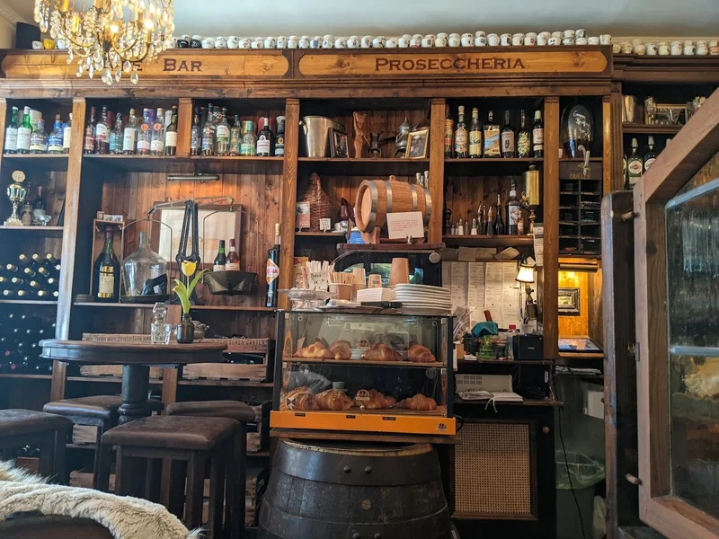 Lollo Rosso Caffè Bar