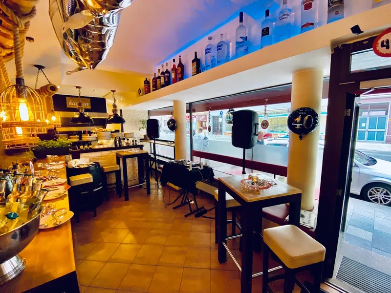 Sesto Senso Holzofen Pizza Bar