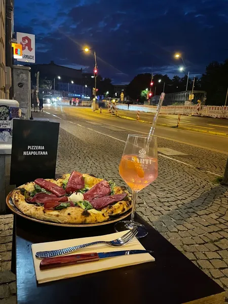 Grazia Pizza Napoletana