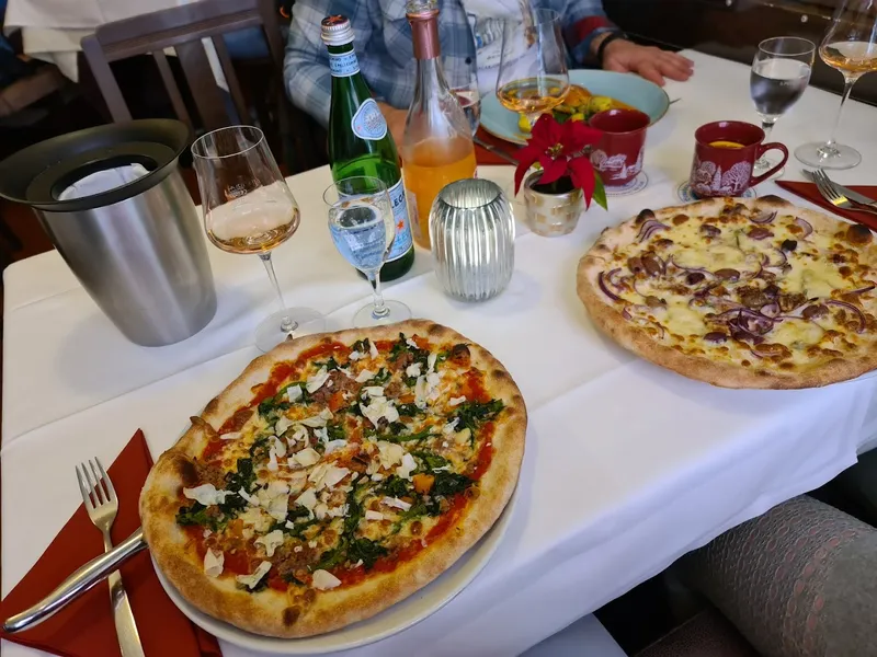 Piazzetta Ristorante & Pizzeria