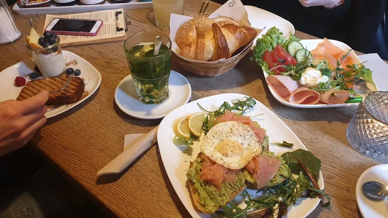 cafecafe - urban eats & coffee