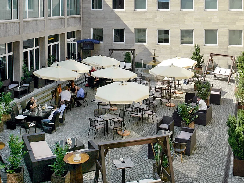 CONSILIUM - Restaurant · Bar · Café