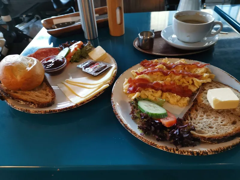 Jaely’s Cafe & Restaurant