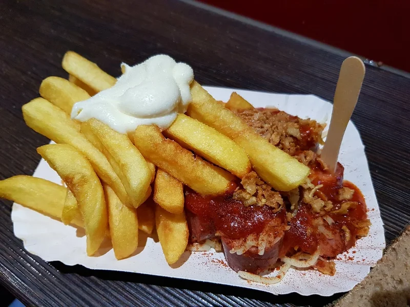 Currywurst Taunus 25