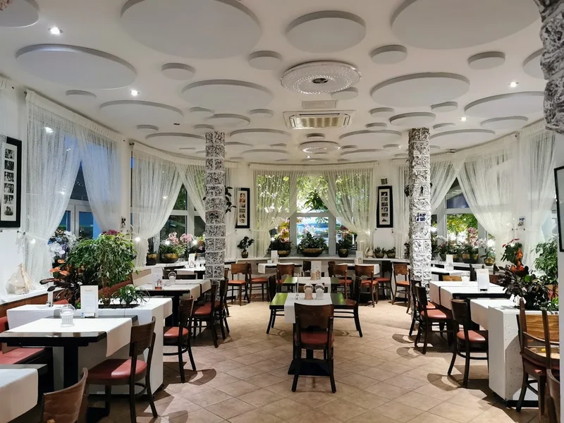 Waldcafe Dionysos Restaurant