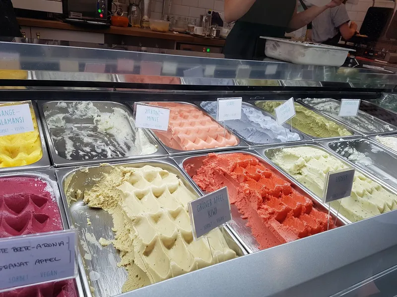 Die Eisdielerin